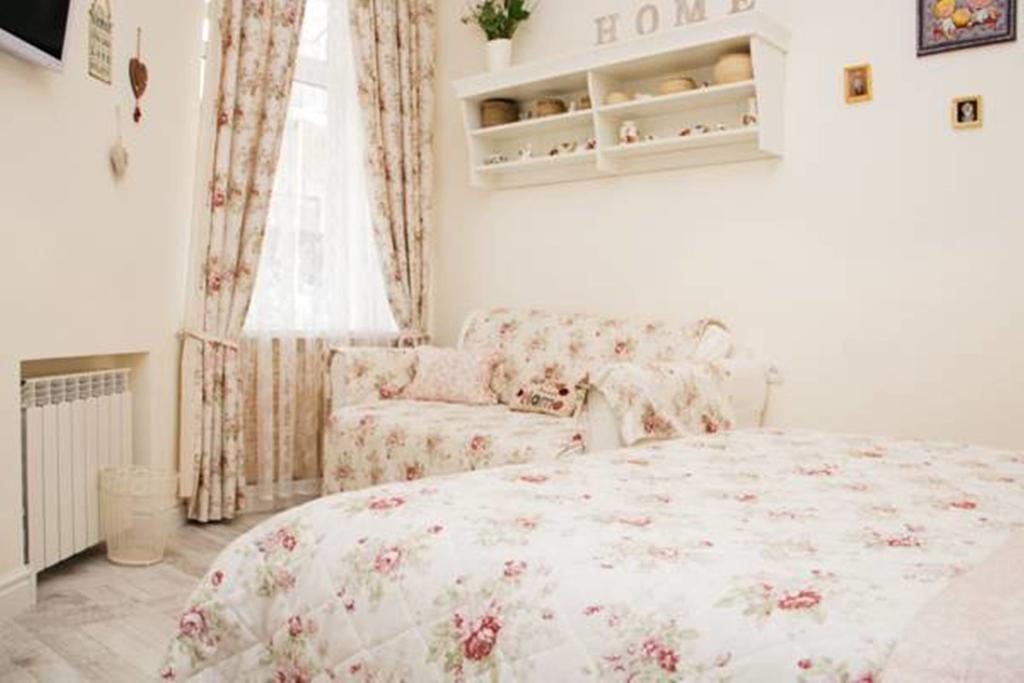 Romantic Apartment On Rynok Square With Air-Conditioning Leopoli Camera foto