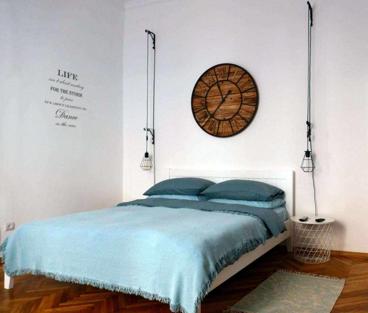 Romantic Apartment On Rynok Square With Air-Conditioning Leopoli Esterno foto